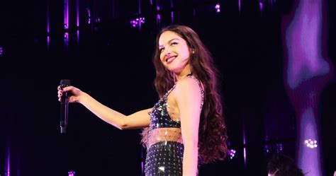 Olivia Rodrigo Debuts ‘so American On Opening Night Of European Leg Of
