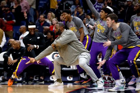 Los Lakers Huérfanos Sin Lebron James Caen Derrotados Ante El Peor Equipo De La Nba La Opinión