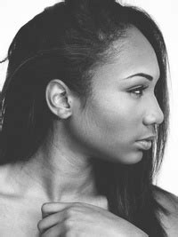 4 Hot Sexy Arielle Chambers Bikini Pics