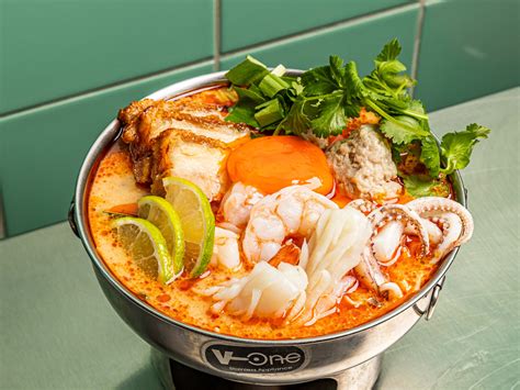 The Plimsoll - Finsbury Park - London - The Infatuation