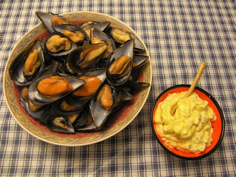 Can Joan I Sara Mejillones Al Vapor Con Mahonesa Al Azafran