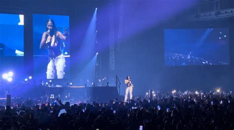 VIDÉO La bourde d Aya Nakamura pendant son concert à Lyon Radio SCOOP