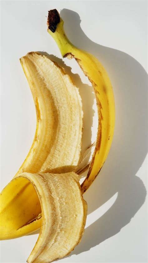 Rub A Banana Peel On Your Face And See The Magic