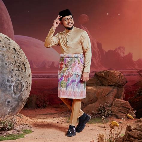 Baju Melayu Bulan Bintang Slim Fit Beige Men S Fashion Muslim Wear