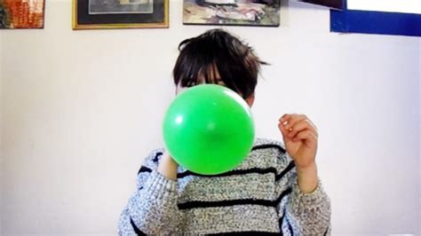 Static Electricity Experiment With Balloons The Jumping Pepper