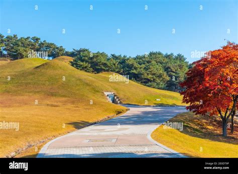 Tomb Of King Muryeong In Gongju Republic Of Korea Stock Photo Alamy