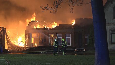 NonstopNews Feuer in Scheune lässt kurze Zeit später historisches