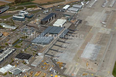 Luftaufnahme Stuttgart Abfertigungs Geb Ude Und Terminals Auf Dem