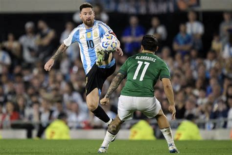 Argentina Aplasta A Bolivia 6 0 Con Un Triplete De Messi Afirmando Su