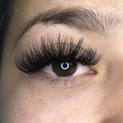 Volume Full Set 150 Eyelash Extension In 2019 Eyelash Extensions Styles Volume Lash