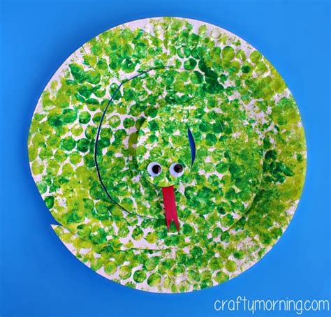 Paper Plate Snake Craft Using Bubble Wrap - Crafty Morning