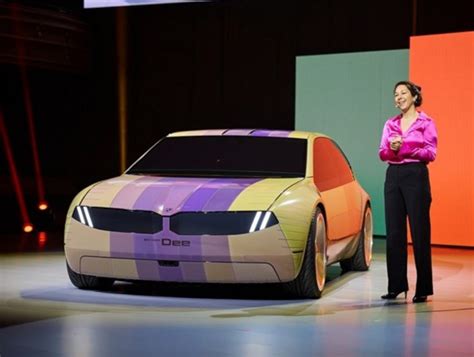 Wah BMW Luncurkan I Vision Dee Mobil Metaverse Yang Bisa Berubah 32