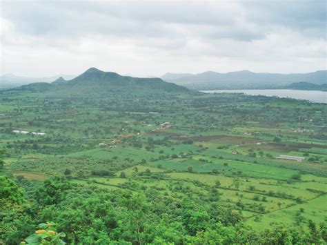 Malshej Ghat- A drive under the waterfalls - The Traveling CA