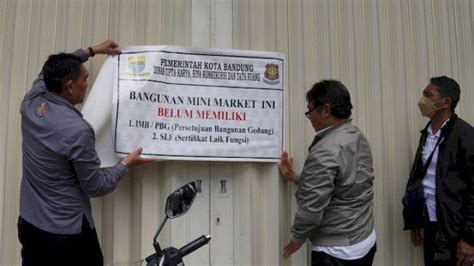 Dinas Cipta Bintar Segel Sebuah Minimarket Di Jalan Cihampelas Kota