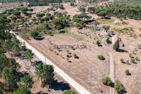 Quintas e casas rústicas Quinta T3 à venda em Branca SUPERCASA