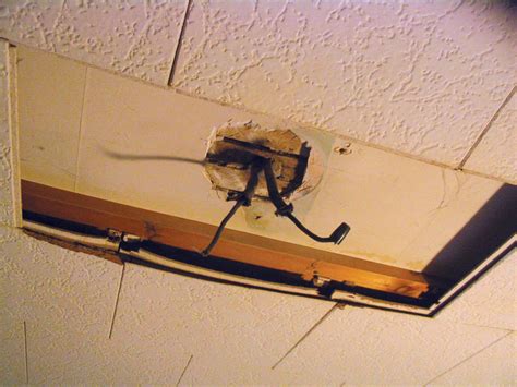 Installing Ceiling Fan Box In Plaster Ceiling Electrical Diy