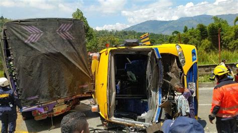 Grave accidente por volqueta sin frenos en la Autopista Medellín