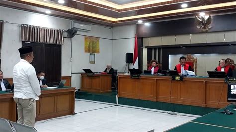 Terbukti Lakukan Tiga Kasus Korupsi M Adil Divonis Tahun Penjara