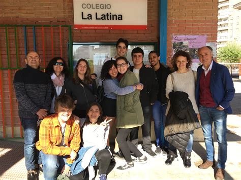 Proyecto De Ayudantes TIC Ayudantes Del IES Parque Aluche De Madrid En El CEIP La Latina