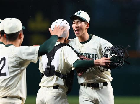 【センバツ】報徳学園・今朝丸裕喜1失点完投！大阪桐蔭に「秋のリベンジを果たせて良かった」 センバツ写真ニュース 日刊スポーツ