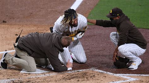 Padres Fernando Tatis Jr Leaves Game Vs Giants With Shoulder Injury