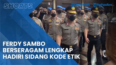 Irjen Ferdy Sambo Memasuki Ruang Sidang Kode Etik Dengan Berseragam