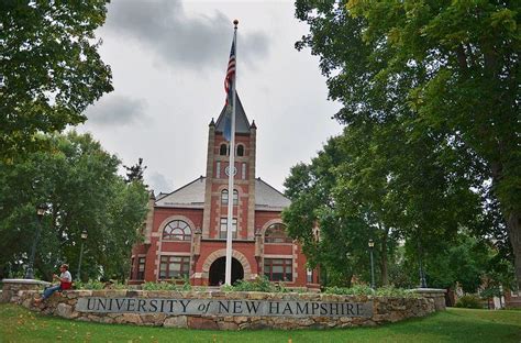 Top 5 Things About Being a UNH Student - OneClass Blog