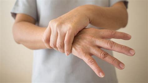 Hand Tremors Shortness Of Breath Accompanied By Menstrual Disorders