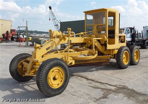 Caterpillar Motor Grader In Liberty Mo Item Dd Sold Purple