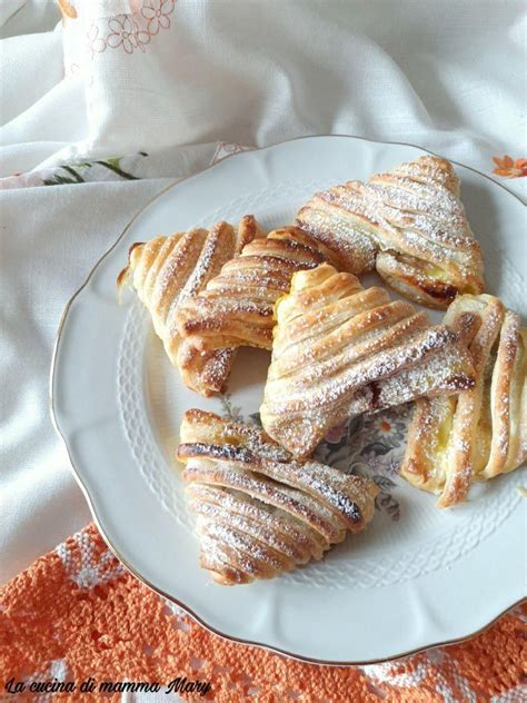 Sfogliatelle Crema E Amarene Ricetta Veloce La Cucina Di Mamma Mary