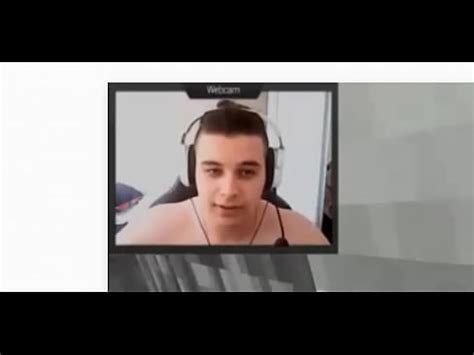 Gulak Tesudo Mostrando A Teta XVIDEOS