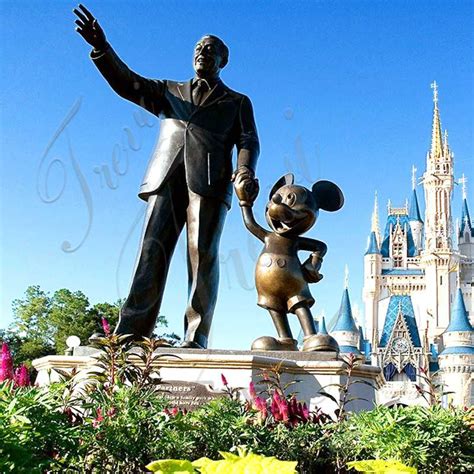 Partners Walt Disney and Mickey Mouse Statues - Trevi Statue