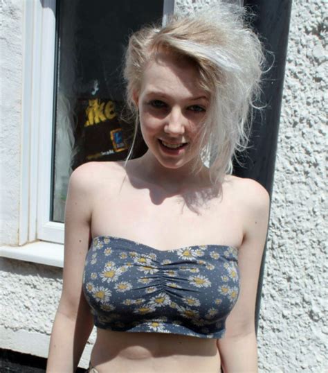 Busty Blonde Jschnaxel