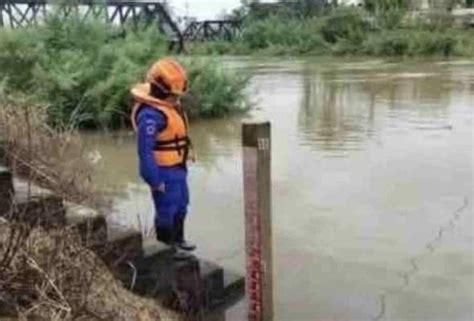 Paras Air Sungai Golok Di Tanah Merah Melepasi Paras Bahaya Astro Awani