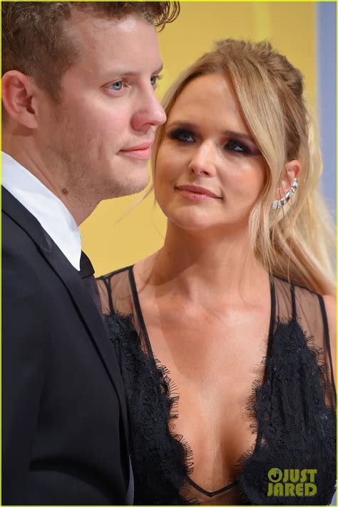 Miranda Lambert And Boyfriend Anderson East Couple Up At Cma Awards 2016 Photo 3800392 Miranda