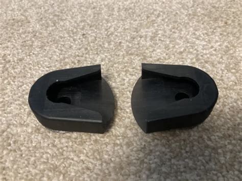 Ford Sierra Rs Cosworth Sapphire Front Bumper Clips One Pair