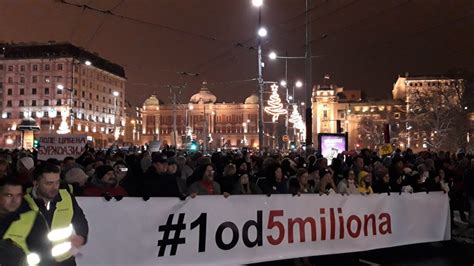 U Petak U A Ku Prvi Protest Budi Jedan Od Pet Miliona Politika