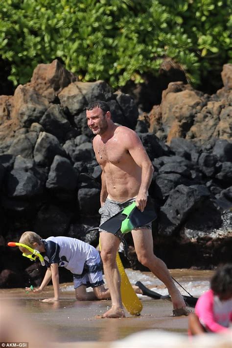 Shirtless Liev Schreiber Shows Off His Muscular Frame Daily Mail Online