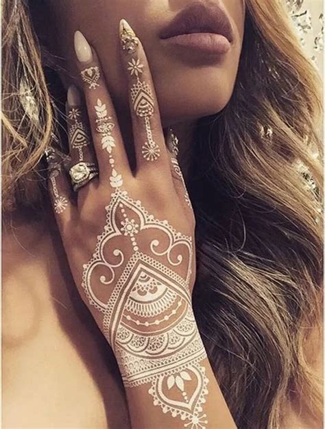 38 Atemberaubende Henna Tattoo Design Ideen Henna Tattoo Designs Weißes Henna Henna Tattoos