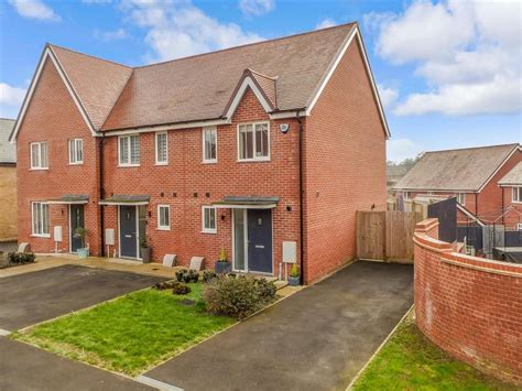 2 Bed End Terrace House For Sale In Trefoil Way Ridgewood Uckfield