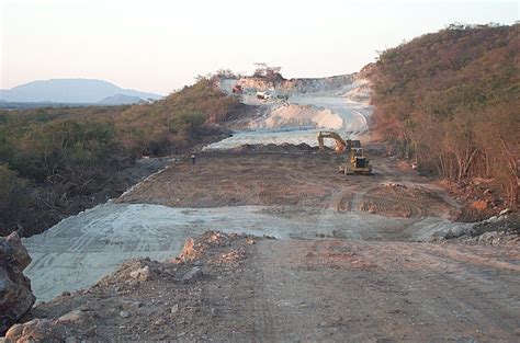 OBRAS GEOTECNIA Y SERVICIOS INTEGRALES A LA CONSTRUCCIÓN S C