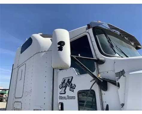 Kenworth T600 Side View Mirror In Kansas City Missouri 2325