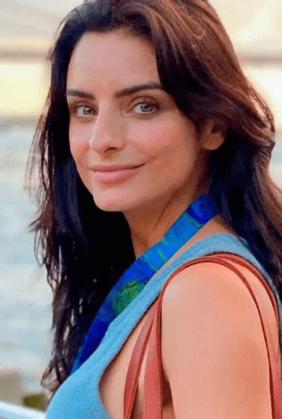 El Ejercicio Con El Que Aislinn Derbez Se Consolida Como Una De Las