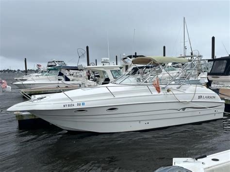 2002 Larson Cabrio 254 Mid Cabin Cruiser For Sale YachtWorld