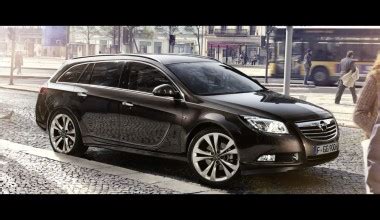 Opel Insignia Sports Tourer 2 0 CDΤΙ Auto Η diesel πλευρά του