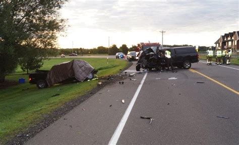 Head On Crash Leaves 1 Dead In Elk River