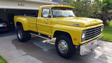 1967 Ford f600 dump truck