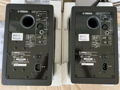 Yamaha YHT-1840 4K Ultra HD 5.1-Channel Home Theater System at ₹ 25000 ...