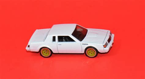 Hot Wheels 87 Buick Regal GNX Loose Cars
