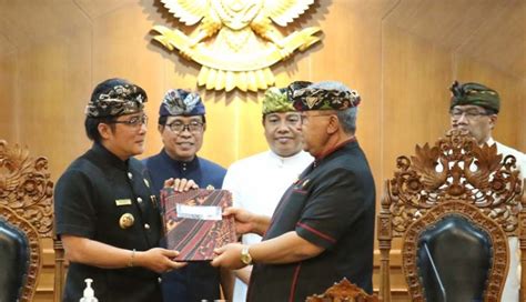 NUSABALI Tiga Fraksi Setujui Ranperda Perubahan APBD 2022